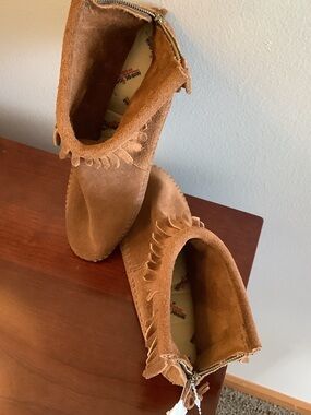 Minnetonka vintage moccasins NWOB size 5